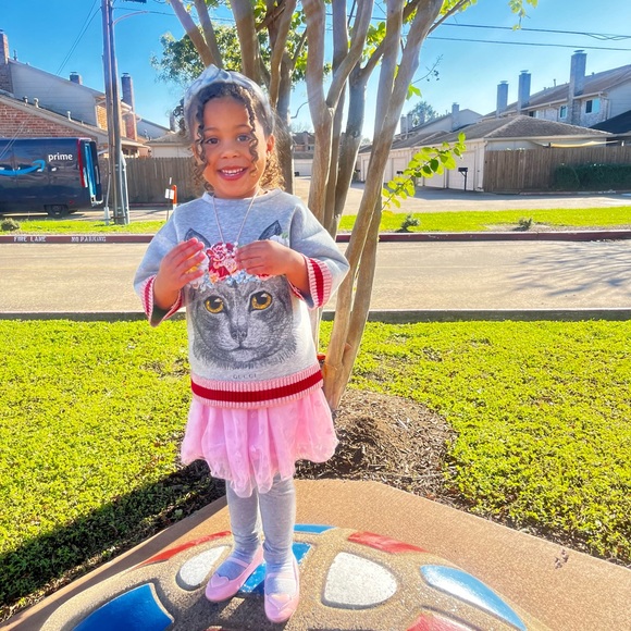 Gucci Toddler Girls Gray Cat Sweatshirt with hanger - Picture 5 of 6